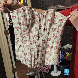 Adore me L/LX flower Girdle